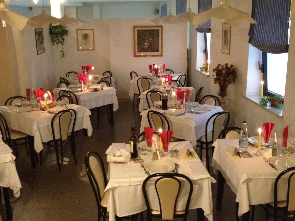 Hotel La Pineta Riccione Eksteriør billede